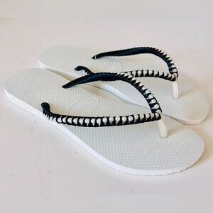 Havaianas flip flops with Pearl Accents NWT